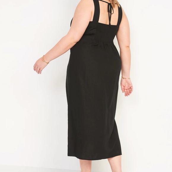 Sleeveless V-Neck Tie-Back Smocked Maxi Shift Dress - Picture 3 of 8